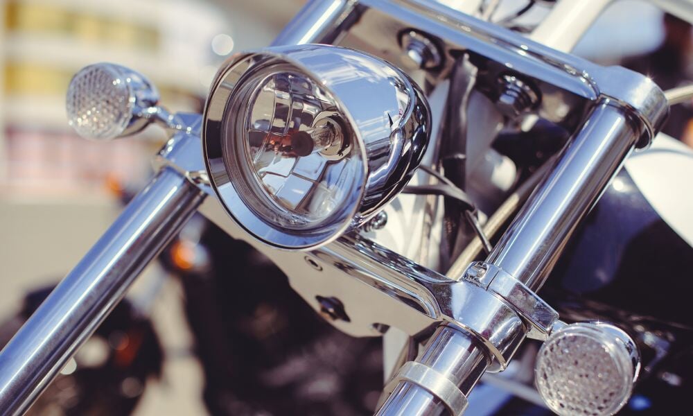 4 Tips for Replacing Motorcycle Light Bulbs