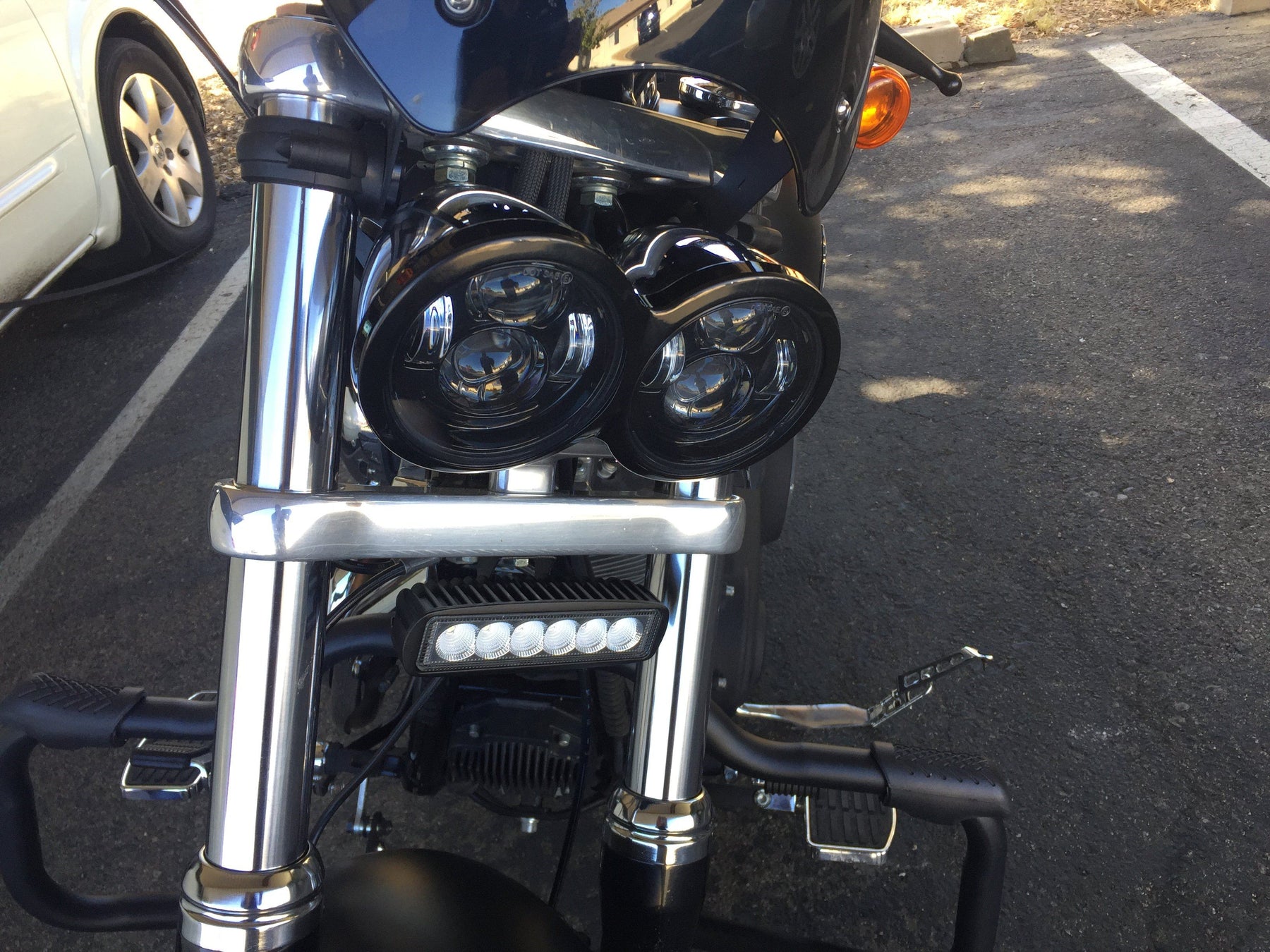 Eagle Lights Elite Series 6" LED Light Bar with Plug and Play Harness for Harley Davidson Softail and Dyna Models - 2500Lm, Flood Pattern - Harness Included