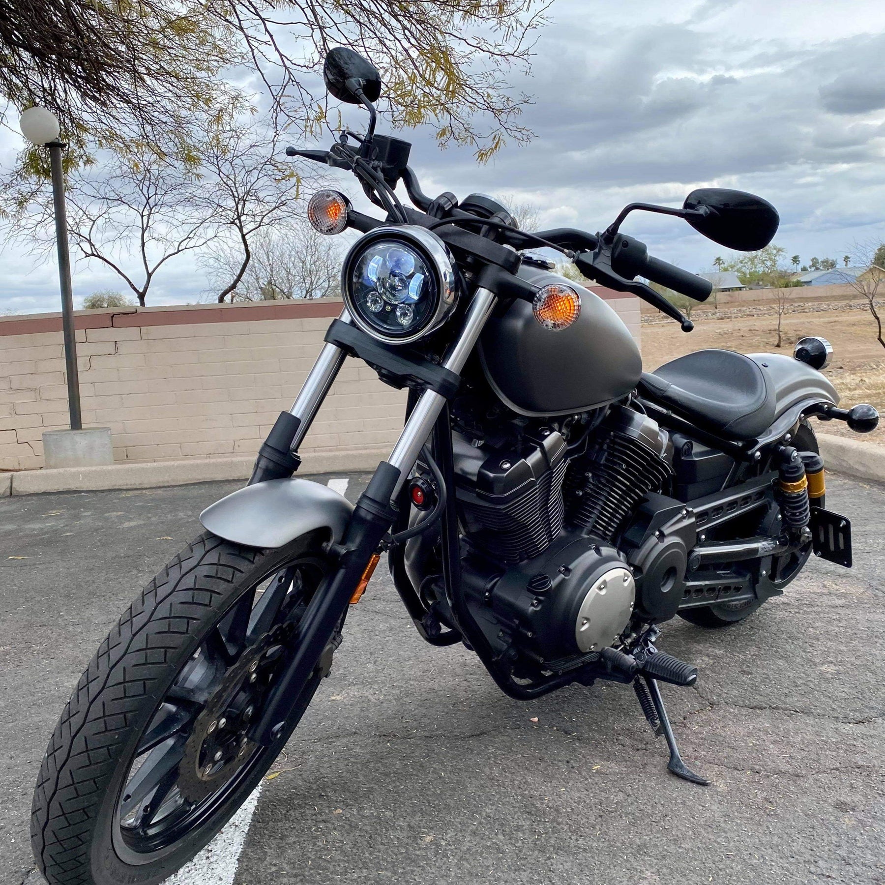 Yamaha bolt store t shirt
